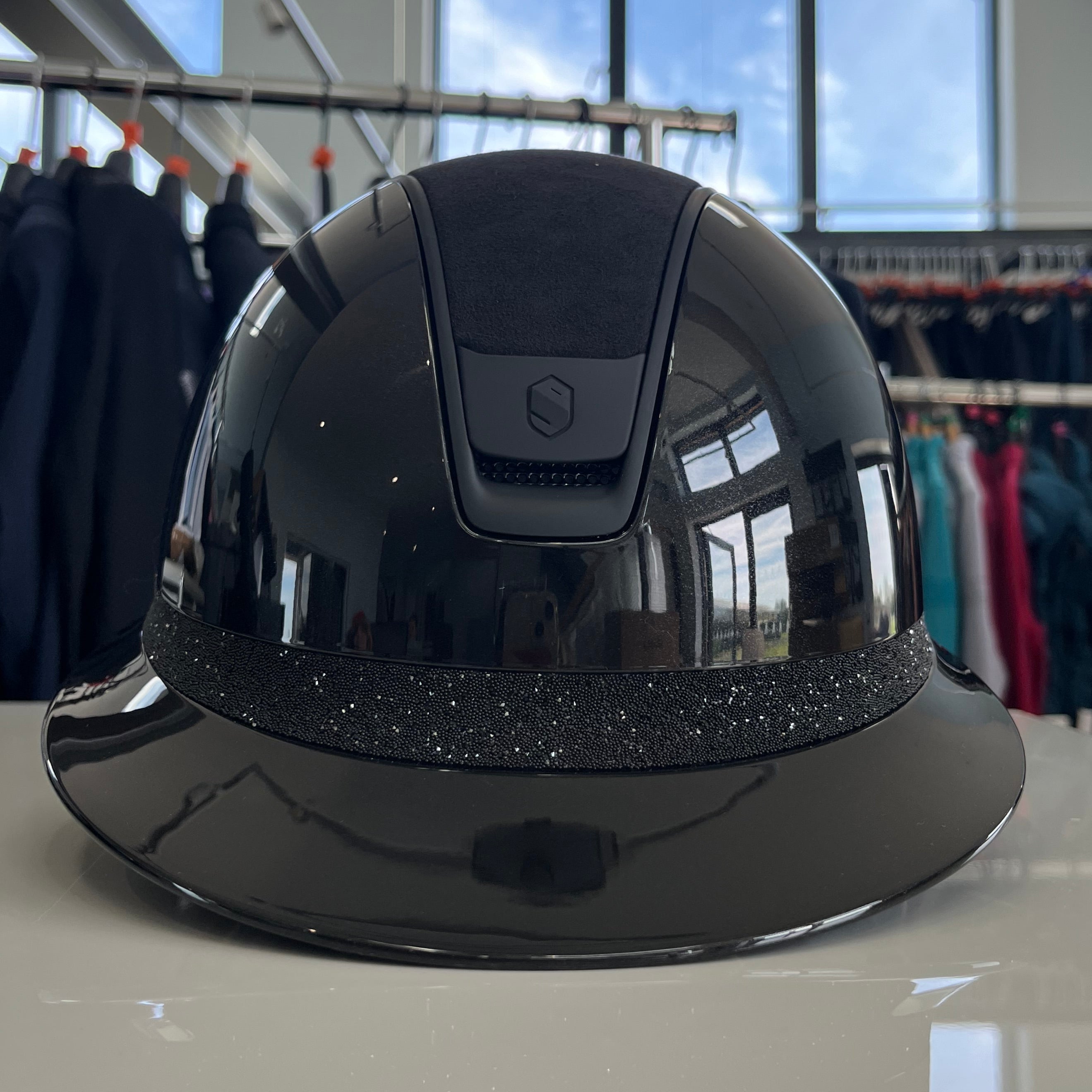 Samshield MissShield 2.0 Black glossy, matt trim with alcantara top and crystal fabric black frontal band S- in stock and ready to ship!