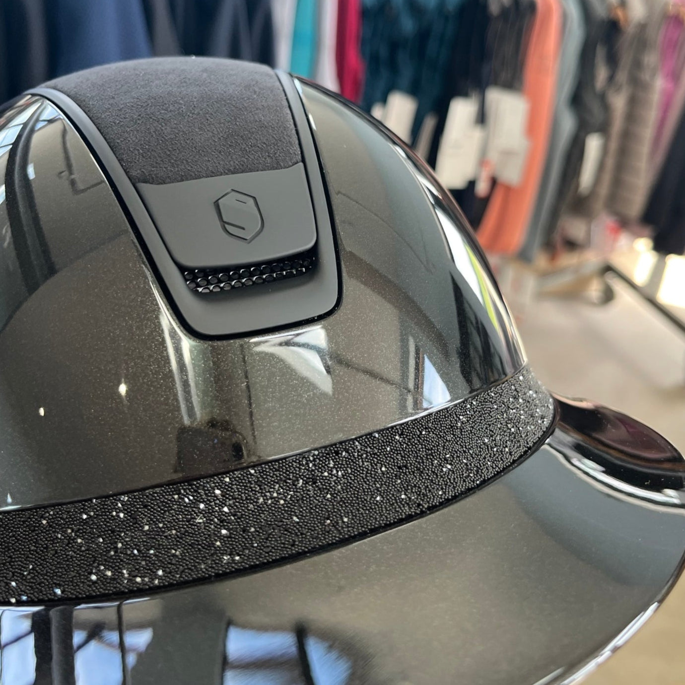 Samshield MissShield 2.0 Black glossy, matt trim with alcantara top and crystal fabric black frontal band S- in stock and ready to ship!