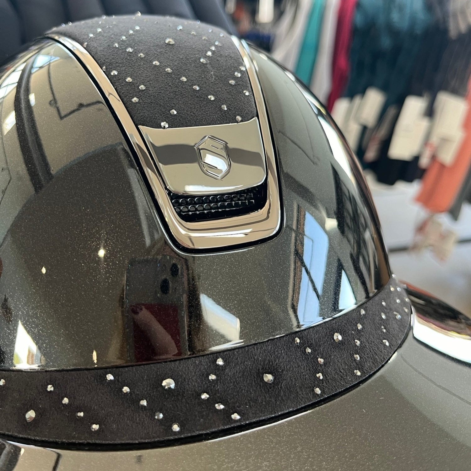Samshield MissShield 2.0 Black glossy with aztec swarovski top and frontal band M- in stock and ready to ship!