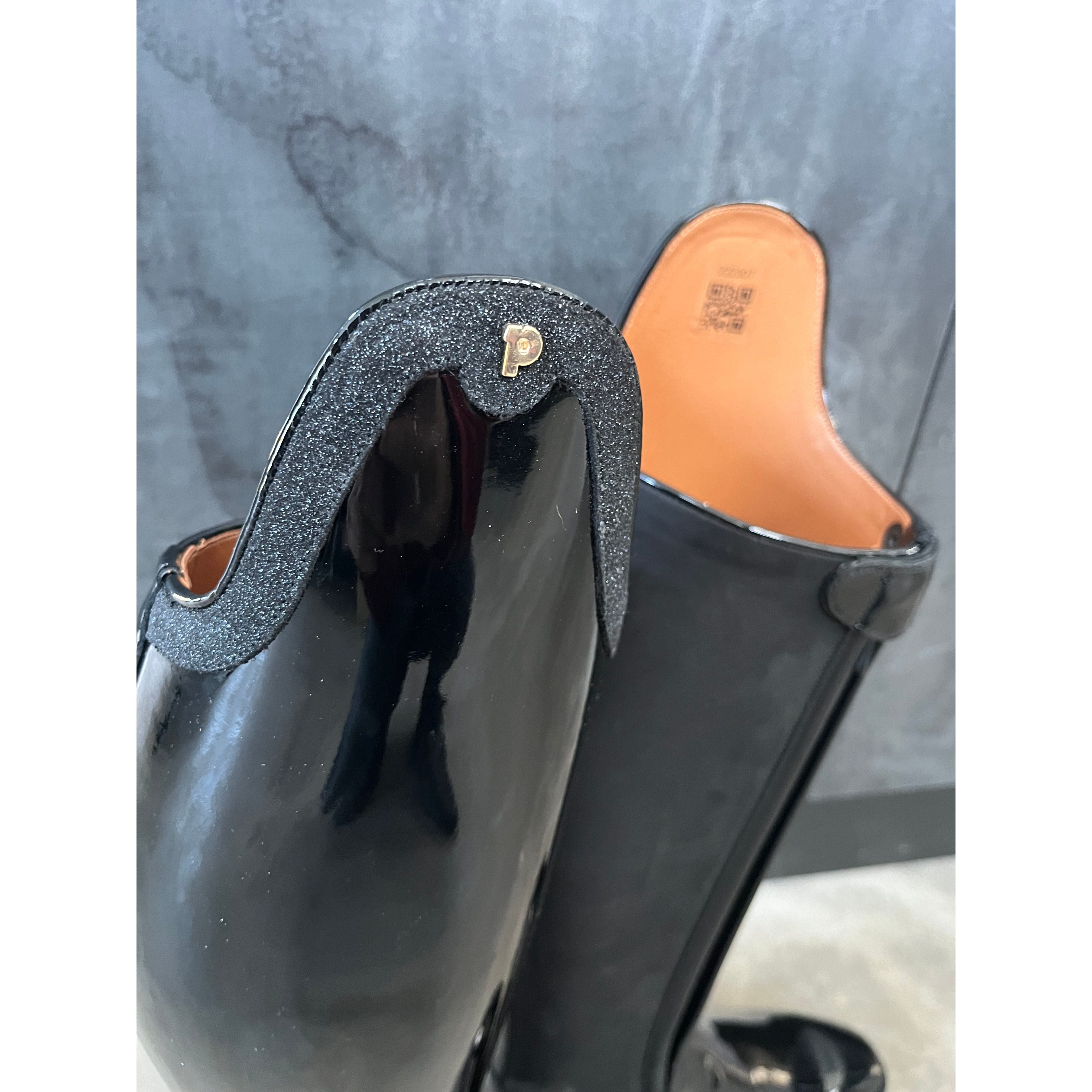 Petrie Sublime Black Patent Boot with Glitter rand- Ready to Wear!