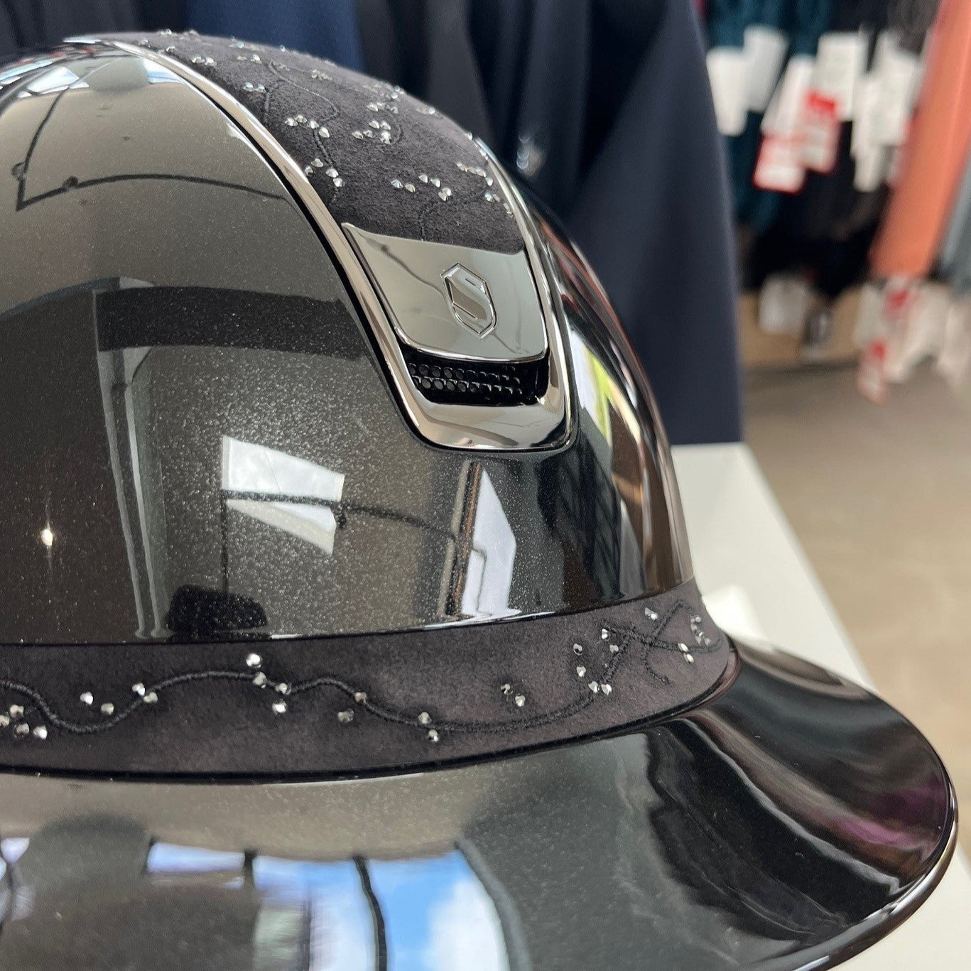 Samshield Miss Shield 2.0 Black Glossy with crystal leaf top and frontal band M - in stock and ready to ship!