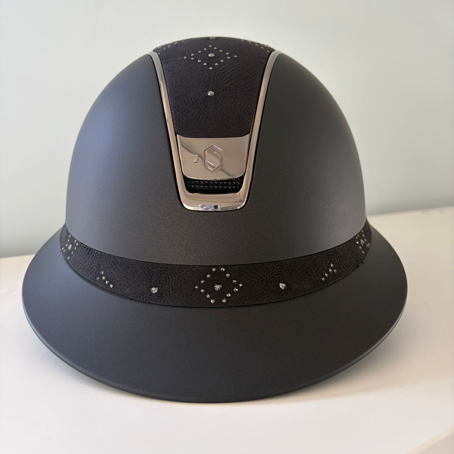 Samshield Miss Shield 2.0 Shadowmatt Black with Celestial Crystal Top and Frontal Band M - S315