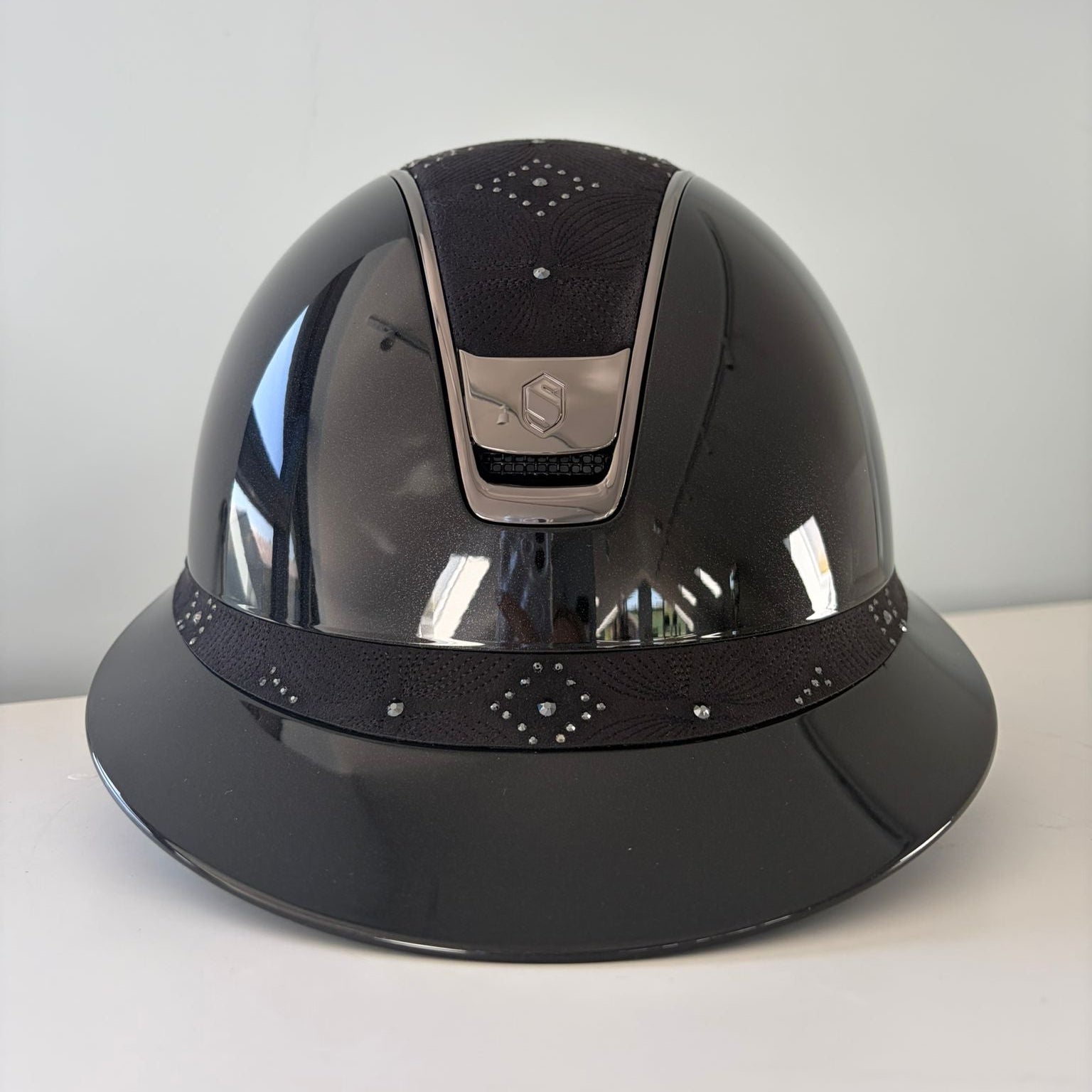 Samshield Miss Shield 2.0 Glossy Black with Celestial Crystal Top and Frontal Band M - S321