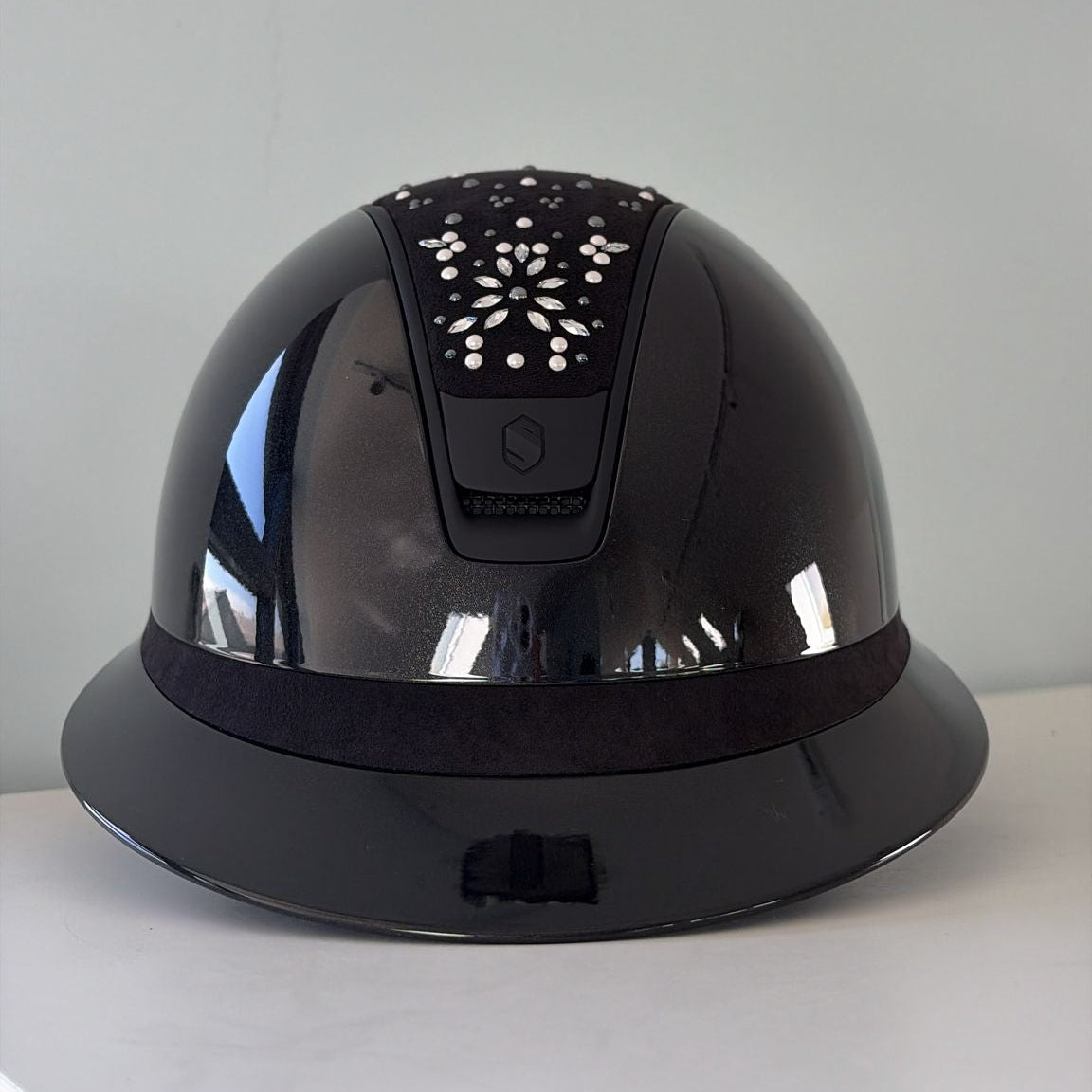 Samshield Miss Shield 2.0 Glossy Black with Pearl Drops Top and Alcantara Frontal Band M - S327