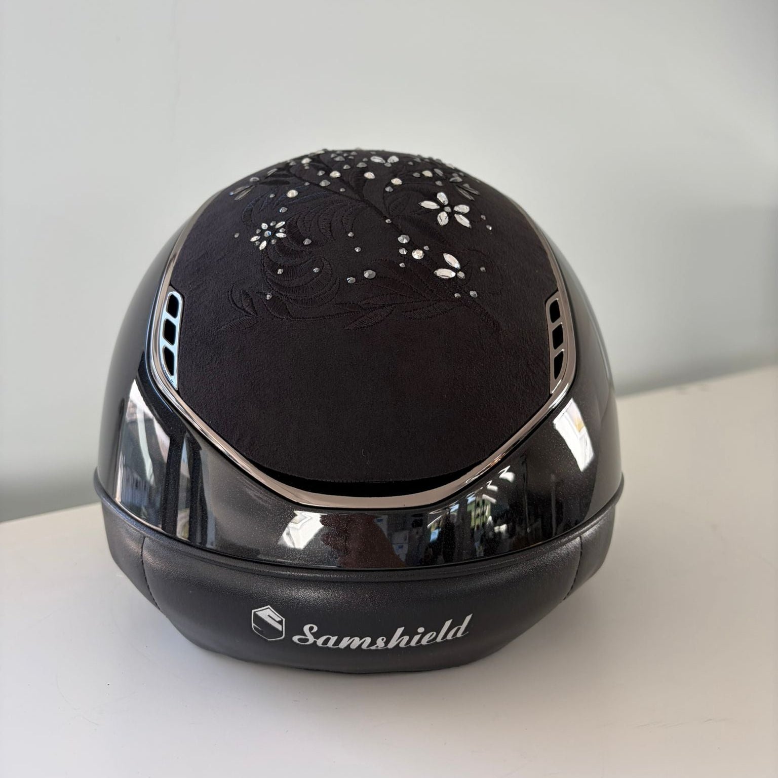 Samshield Miss Shield 2.0 Glossy Black with Black Flower Jewel Top and Pink Frontal Band M - S333