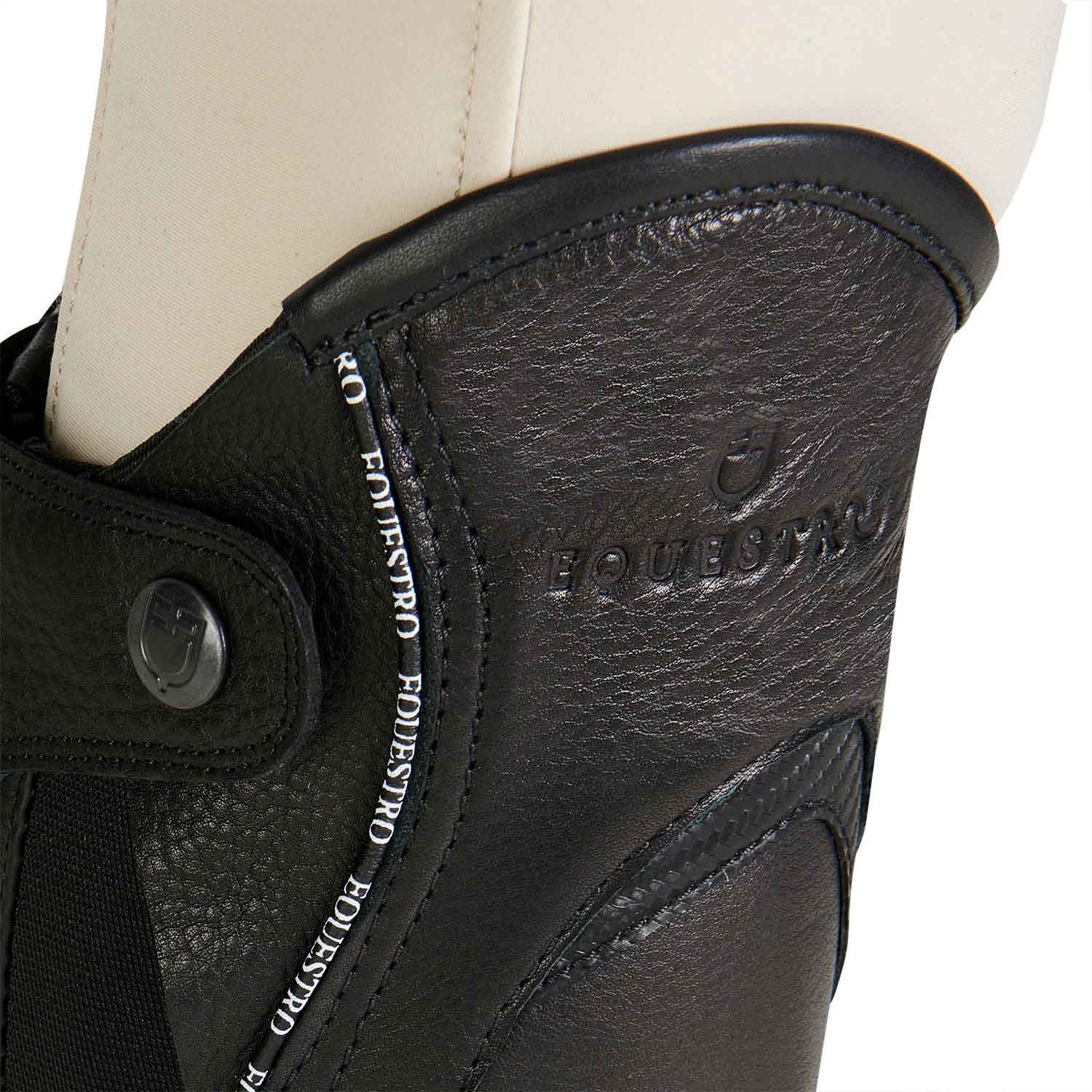 Unisex leather gaiters with contrasting profile
