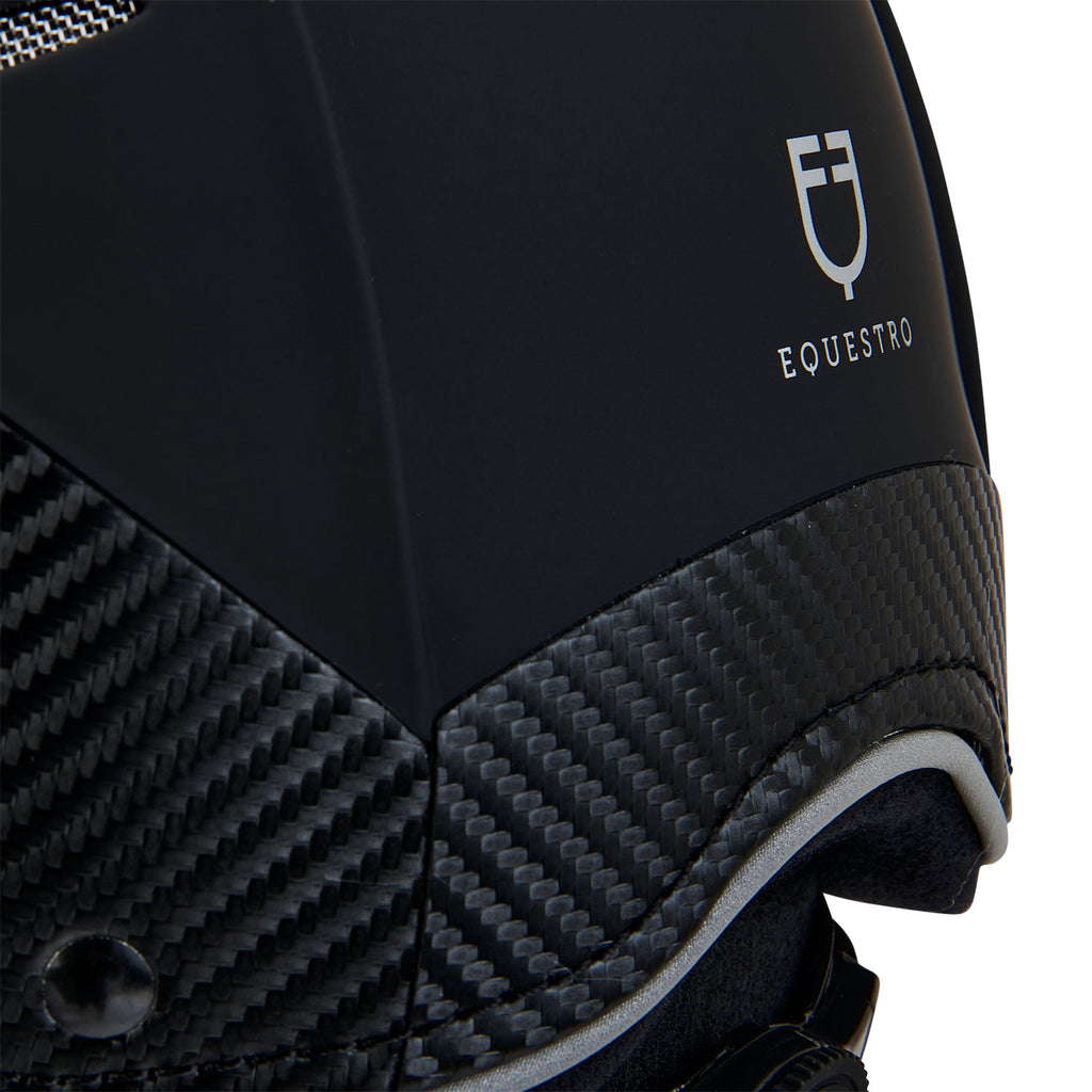 Ultra light helmet in durable plastic