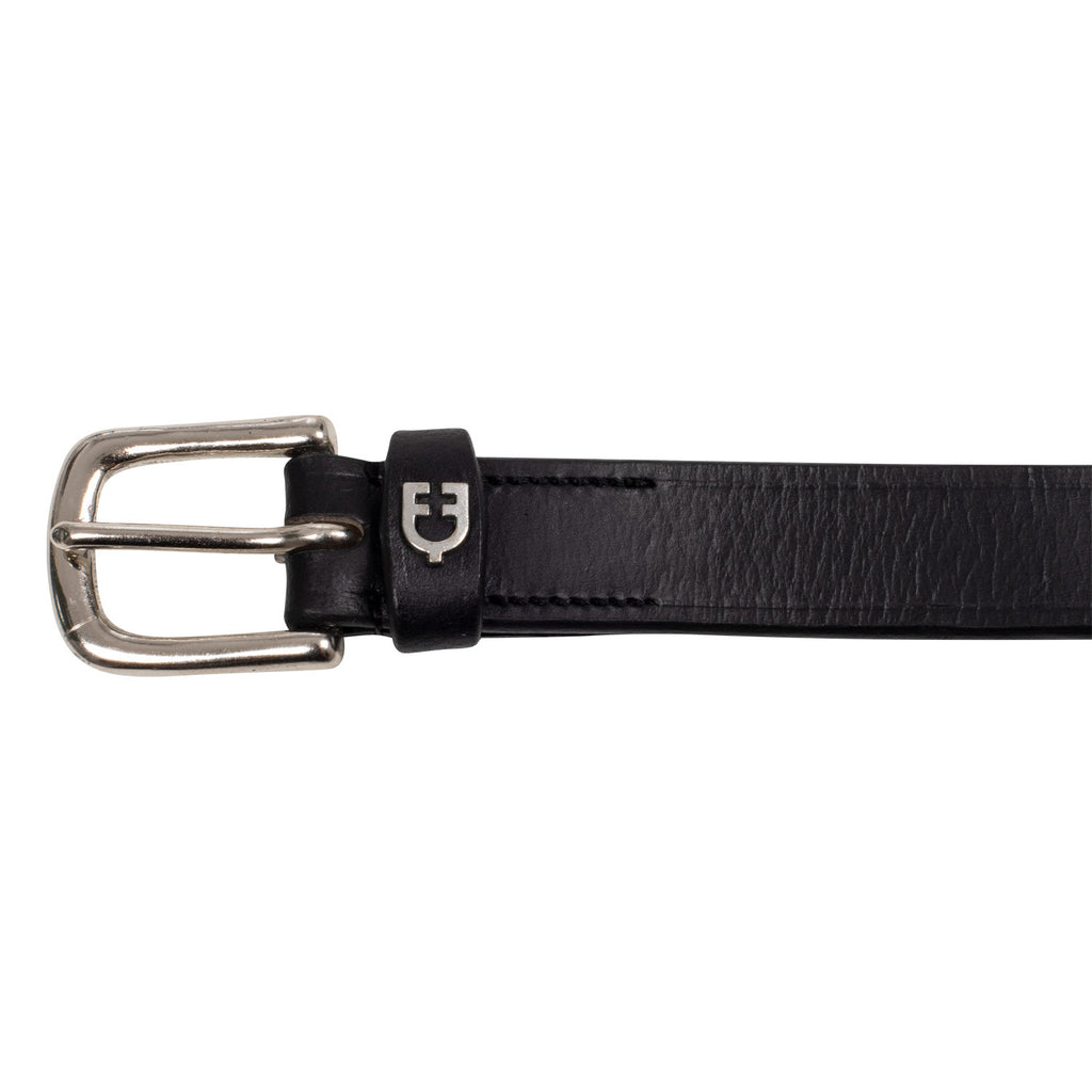 English belt with contrasting embroidery