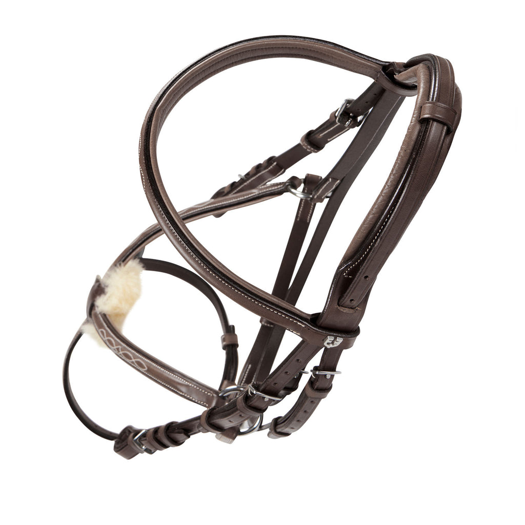 Bridle with mexican noseband and synthetic sheepskin