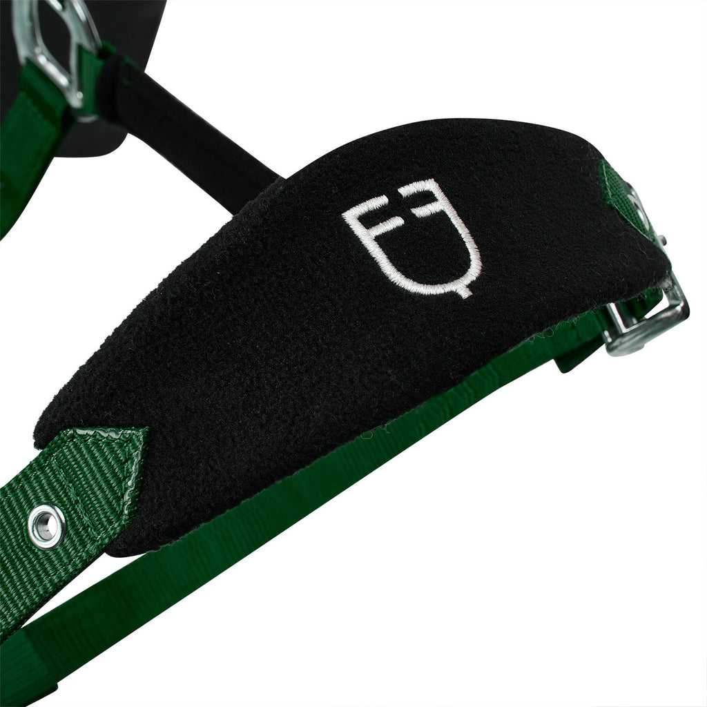 Halter with double adjustment and lead rope