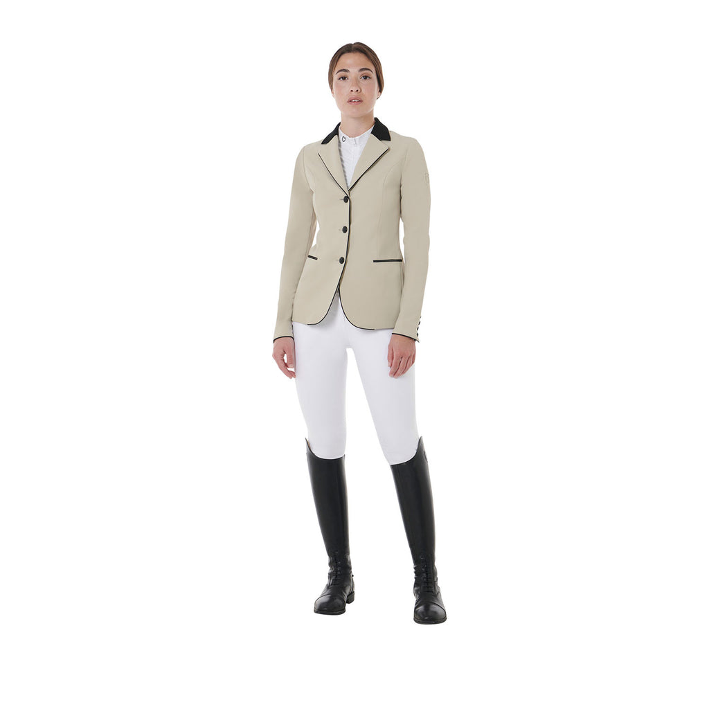 Women's three-button competition jacket