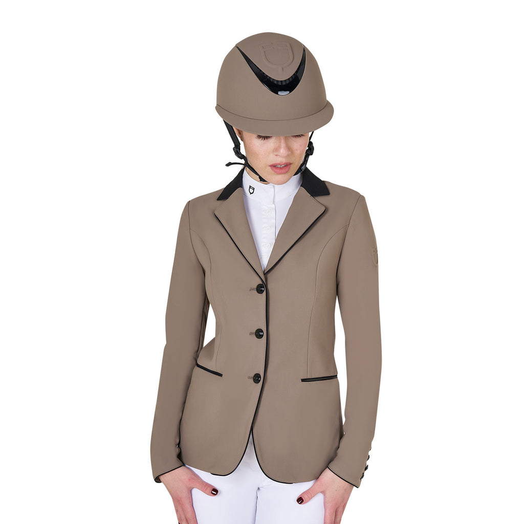 Women's three-button competition jacket