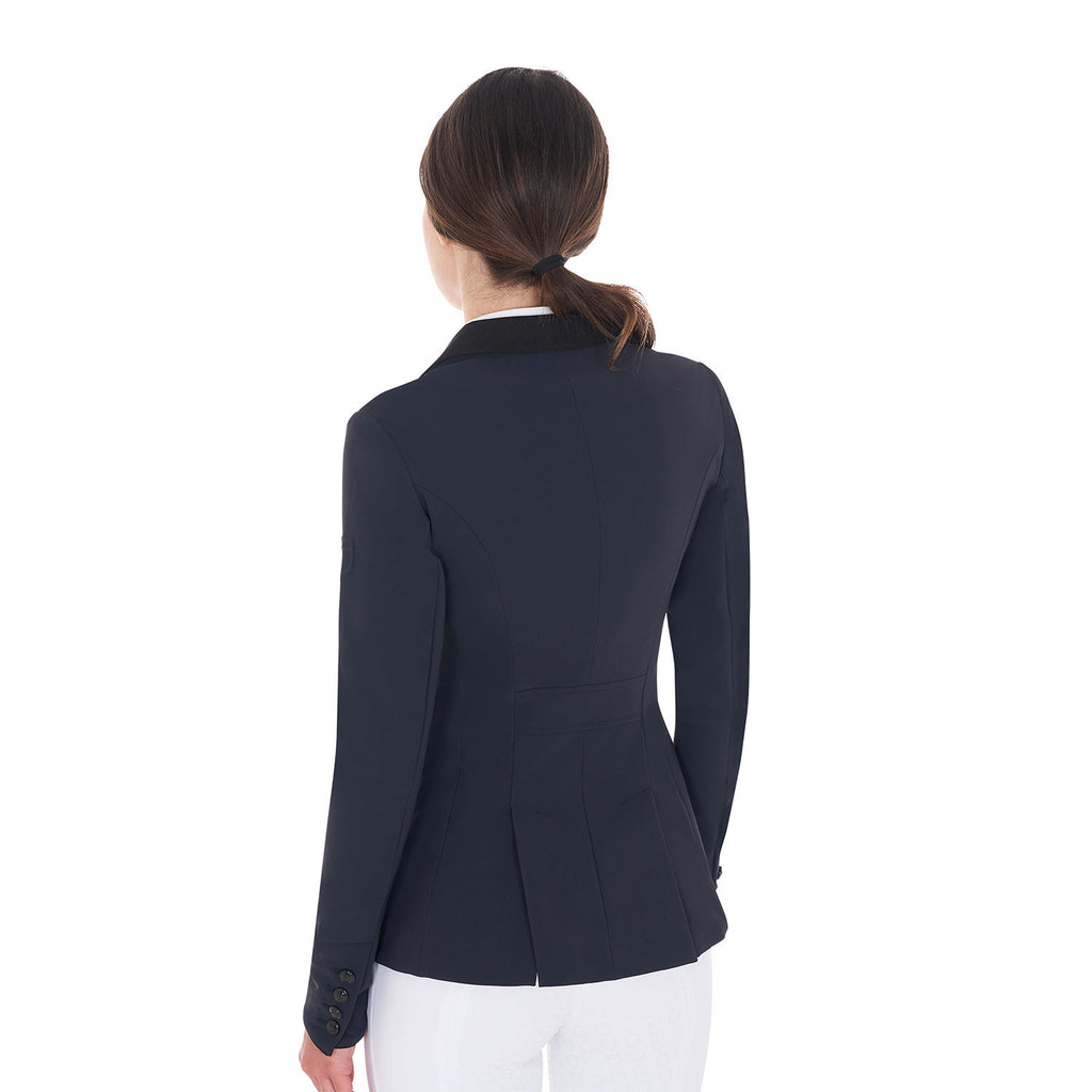 Women's three-button competition jacket