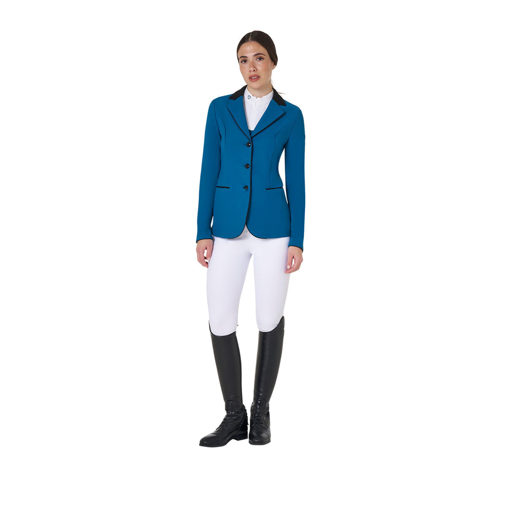 Women's three-button competition jacket