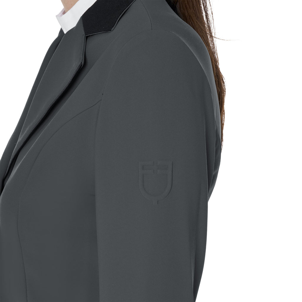 Women's three-button competition jacket