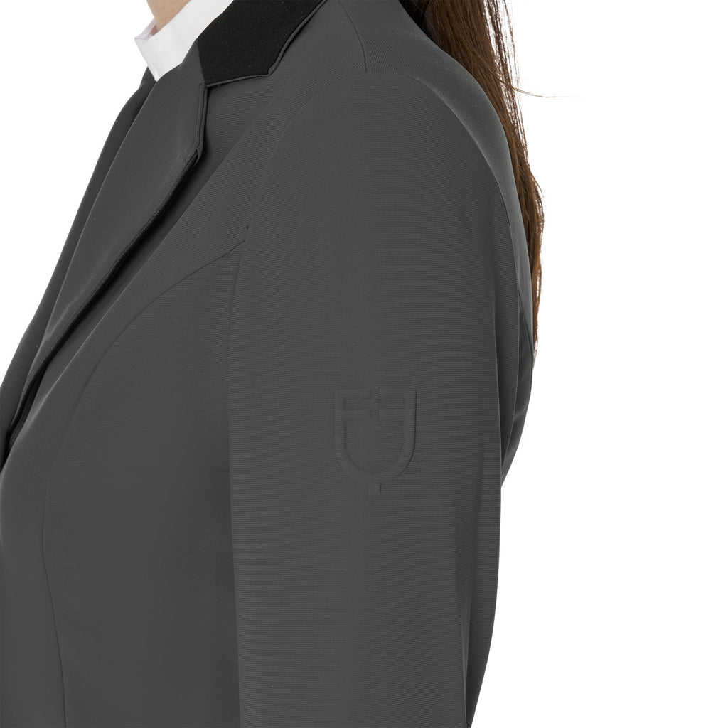 Women's three-button competition jacket