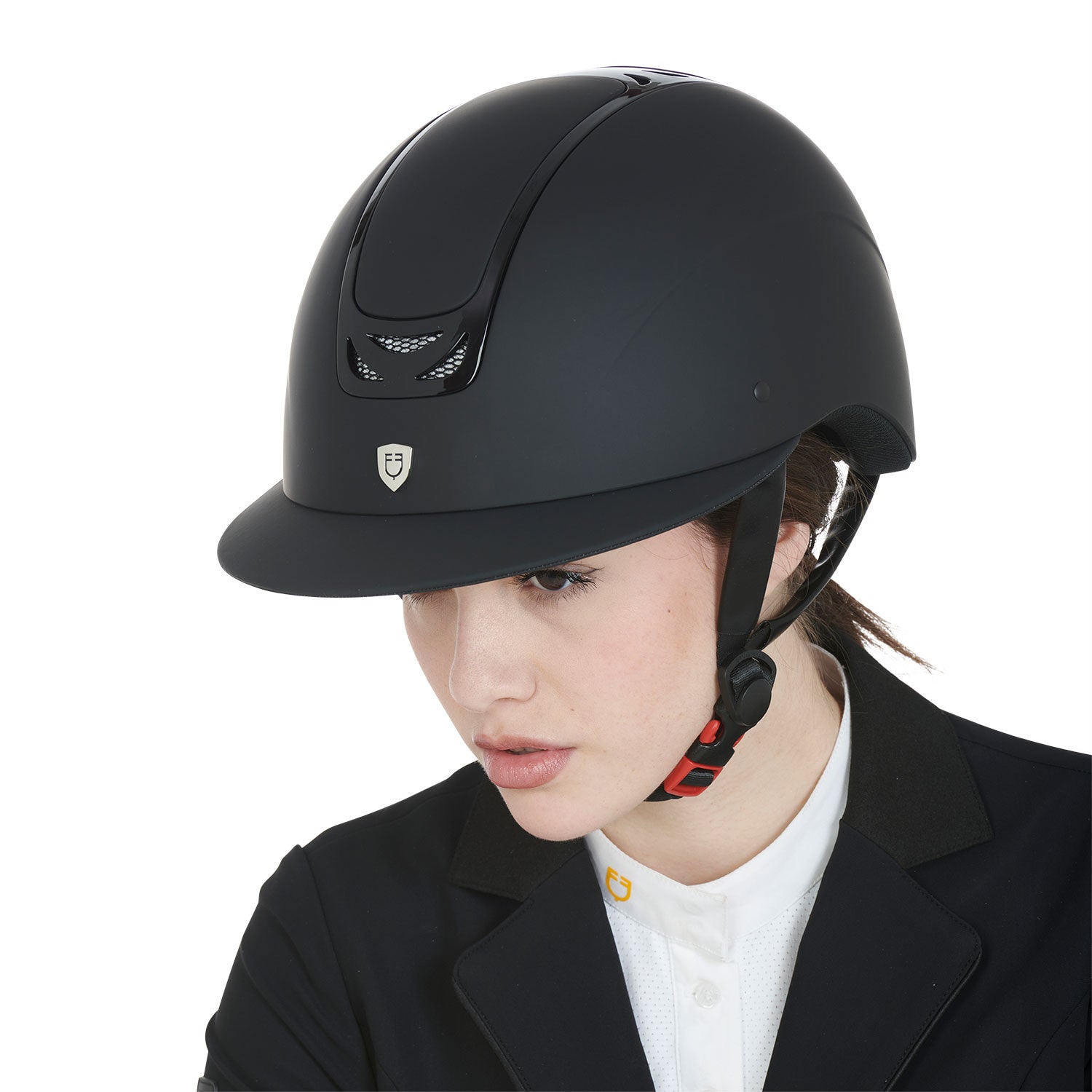 Ultra-light helmet with silk-effect shell
