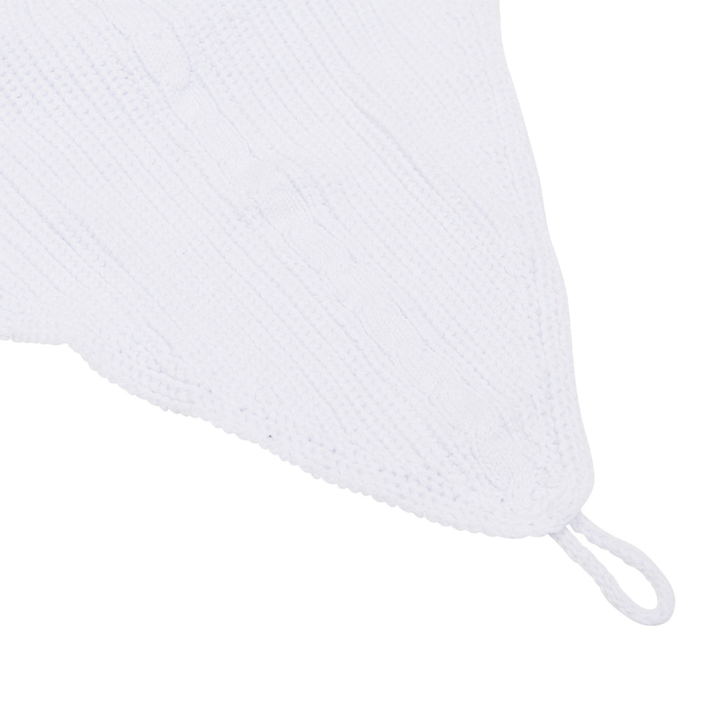 Meshing fly veil with drawstring at the noseband