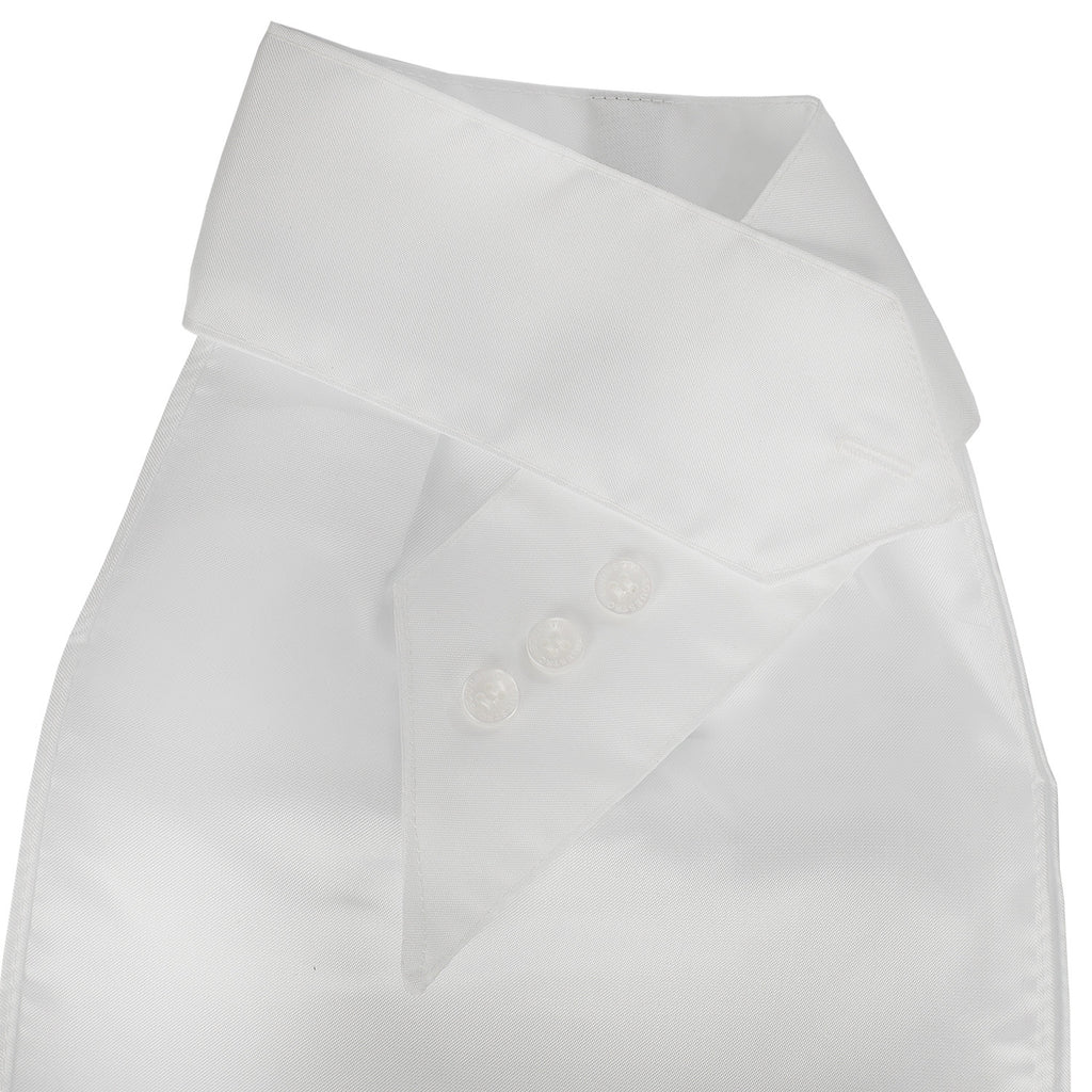 Competition plastron with embroidered logo