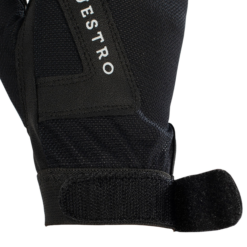 Gloves in technical fabric