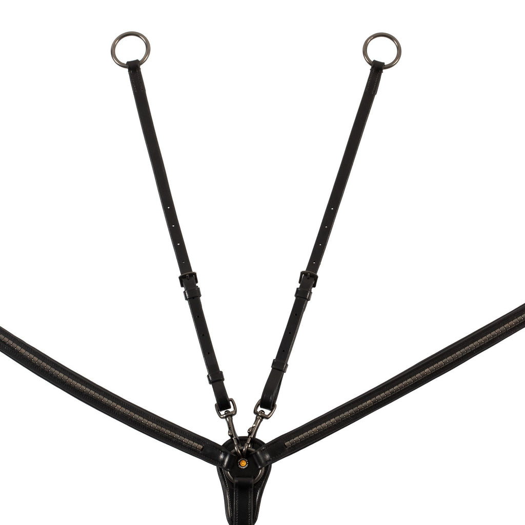 Tanned leather fork breastplate with black clincher