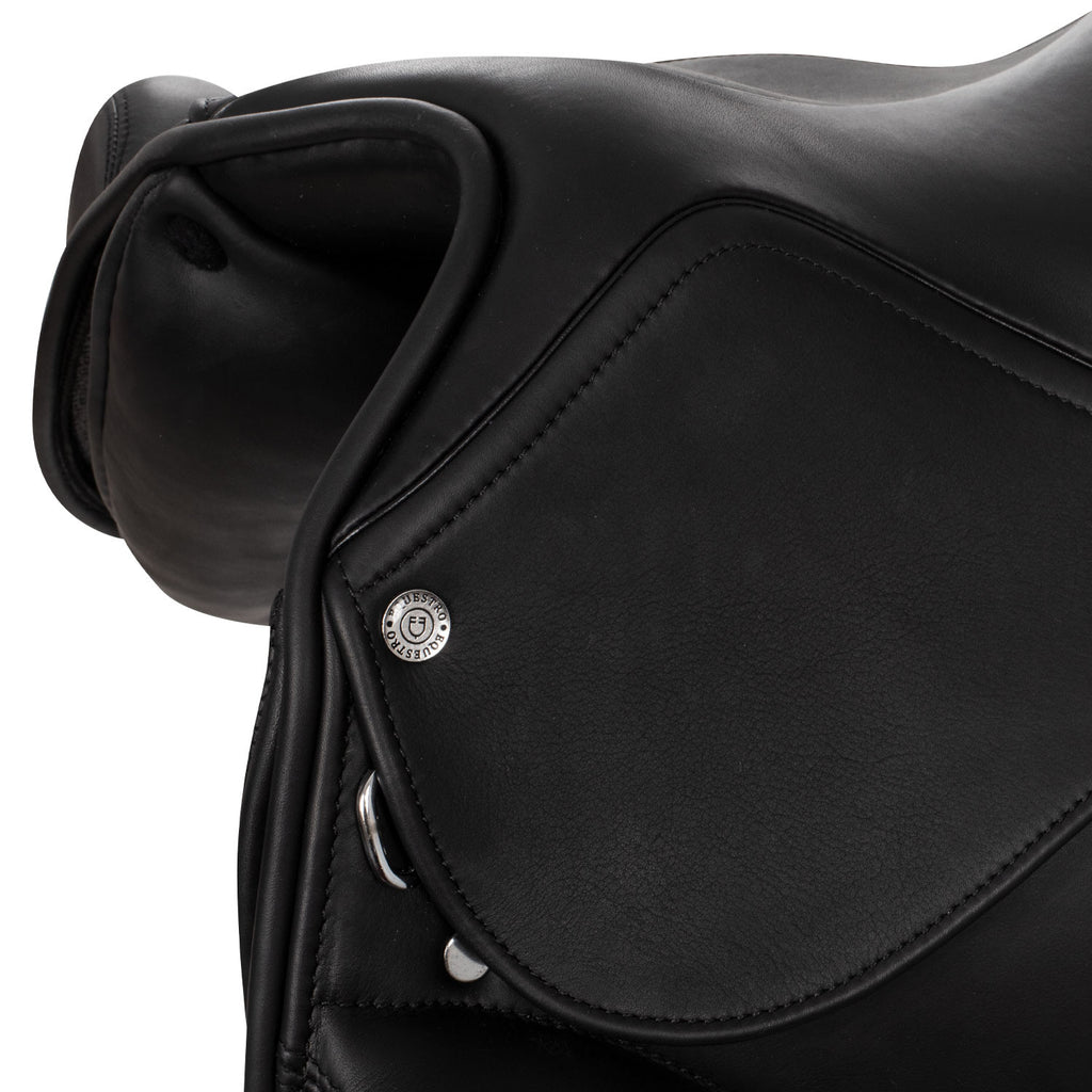 Doubled leather dressage saddle