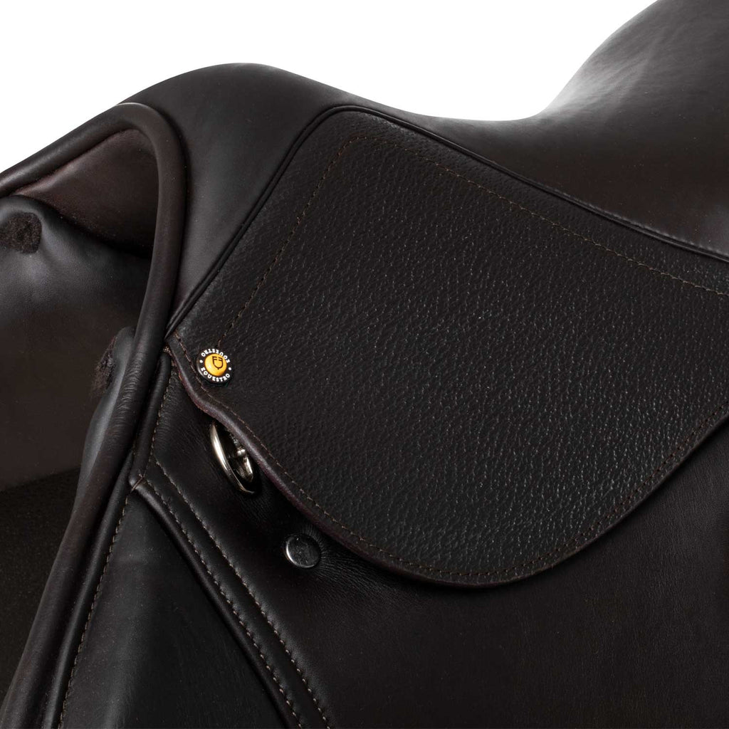 Earth jumping saddle in double leather with embossed logo