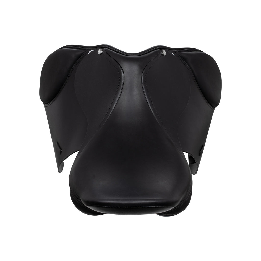 Leather eventing saddle