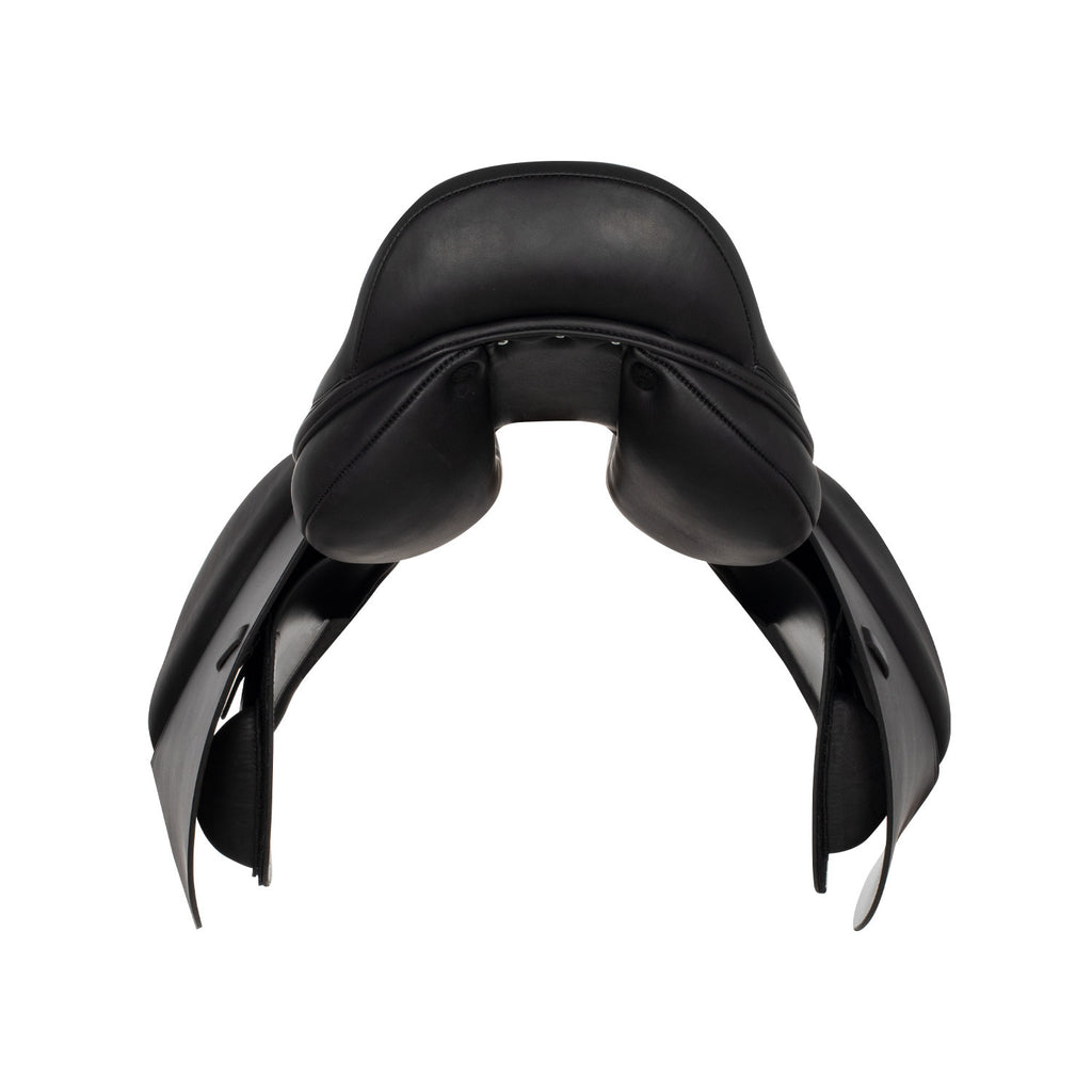 Leather eventing saddle