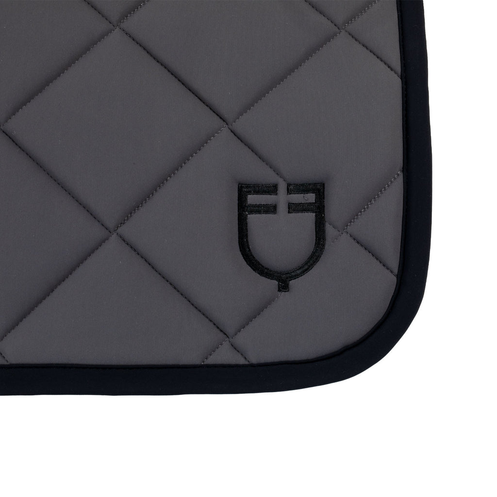 Jumping saddle pad with embroidered logo black line edition