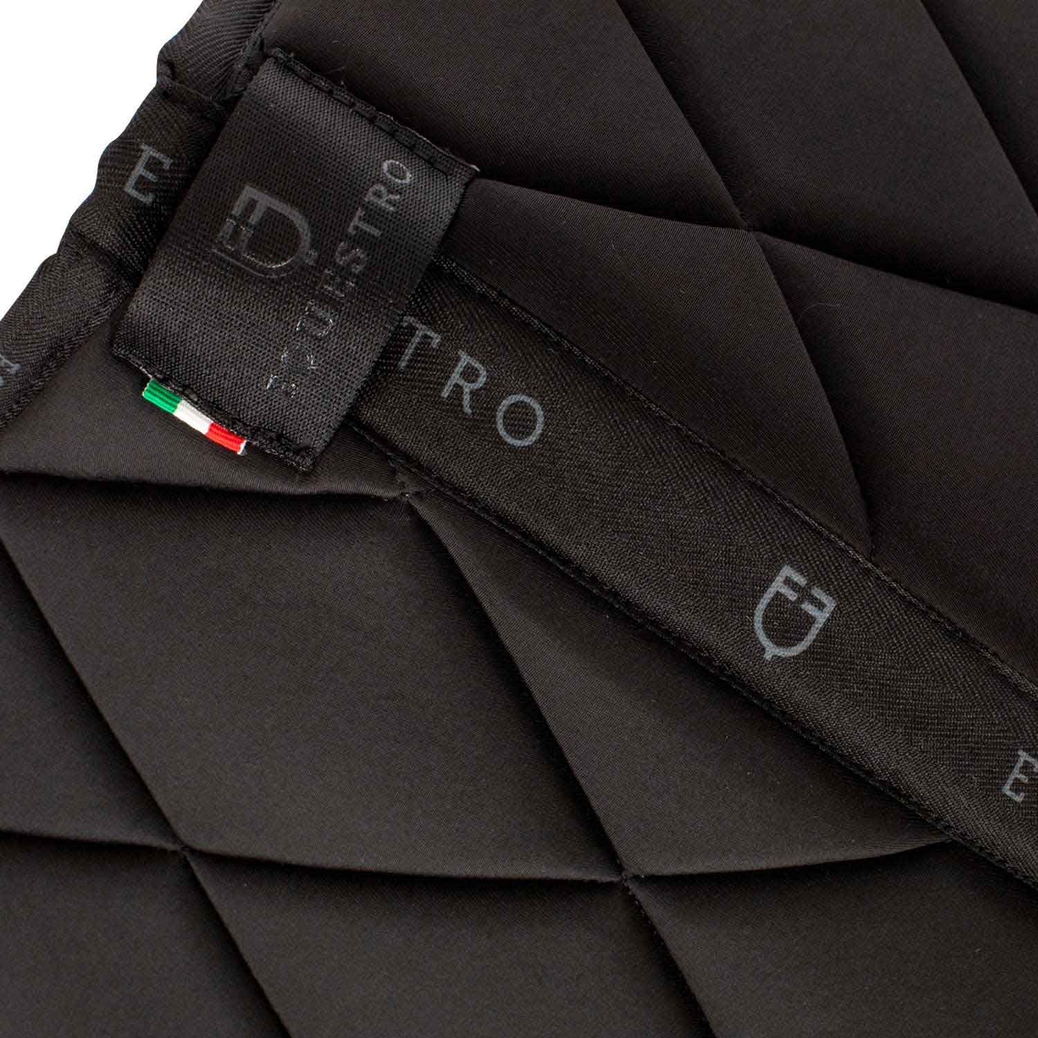 Jumping saddle pad breathable technical fabric