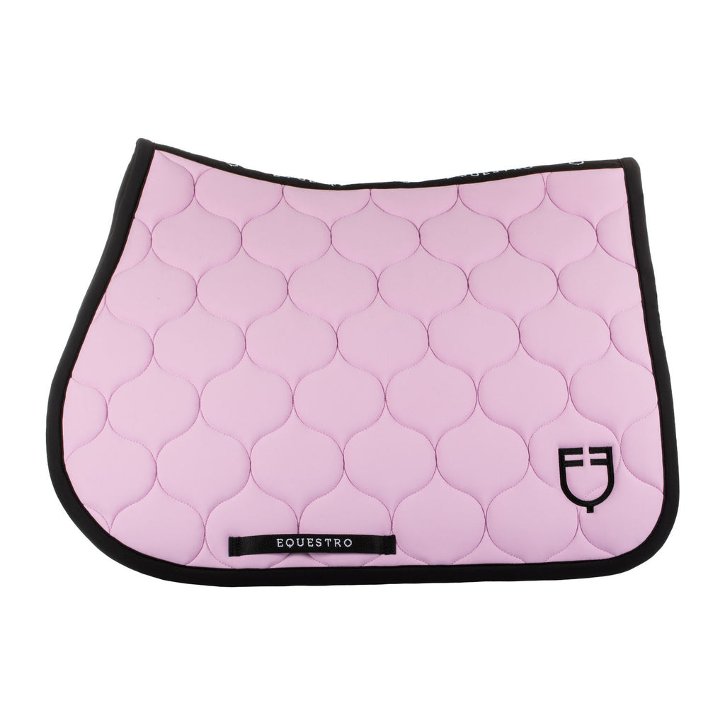 Jumping saddle pad with onion quilting
