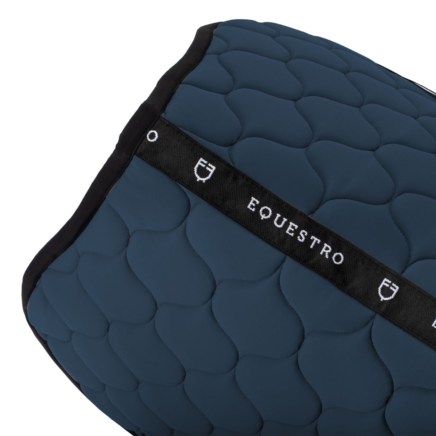 Jumping saddle pad with onion quilting