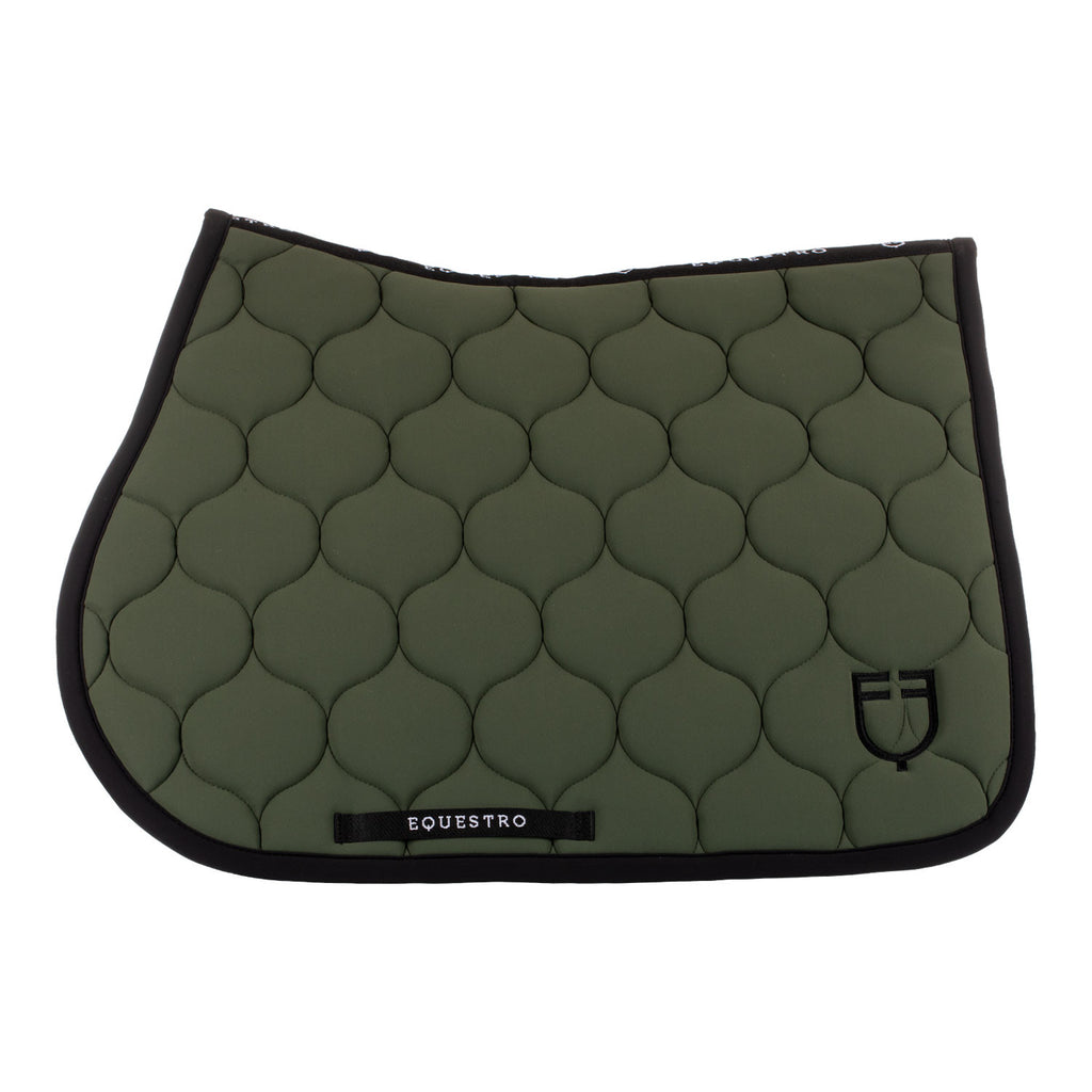Jumping saddle pad with onion quilting