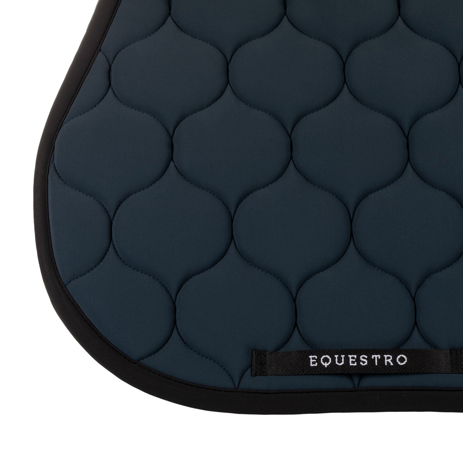 Jumping saddle pad with onion quilting