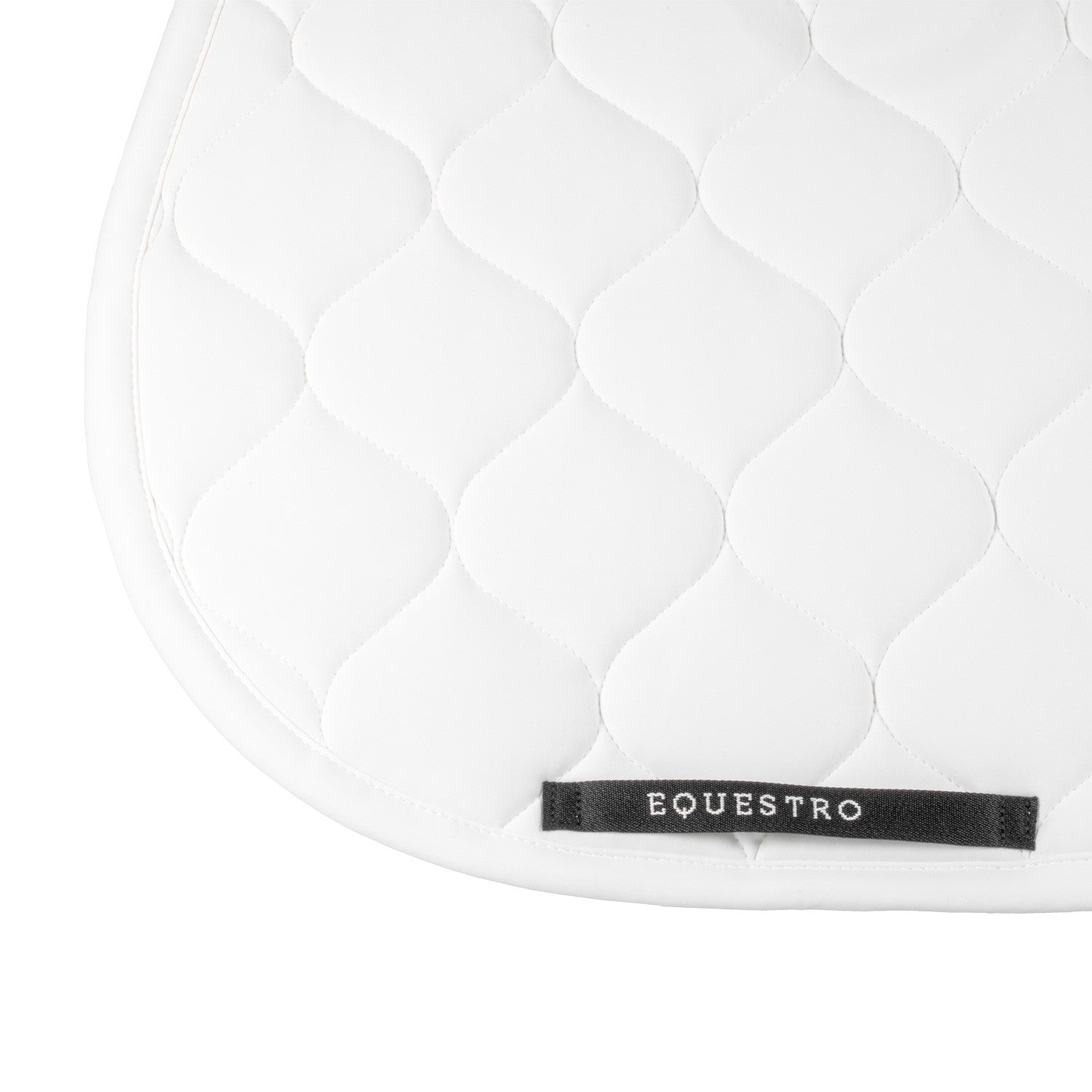 Jumping saddle pad with onion quilting