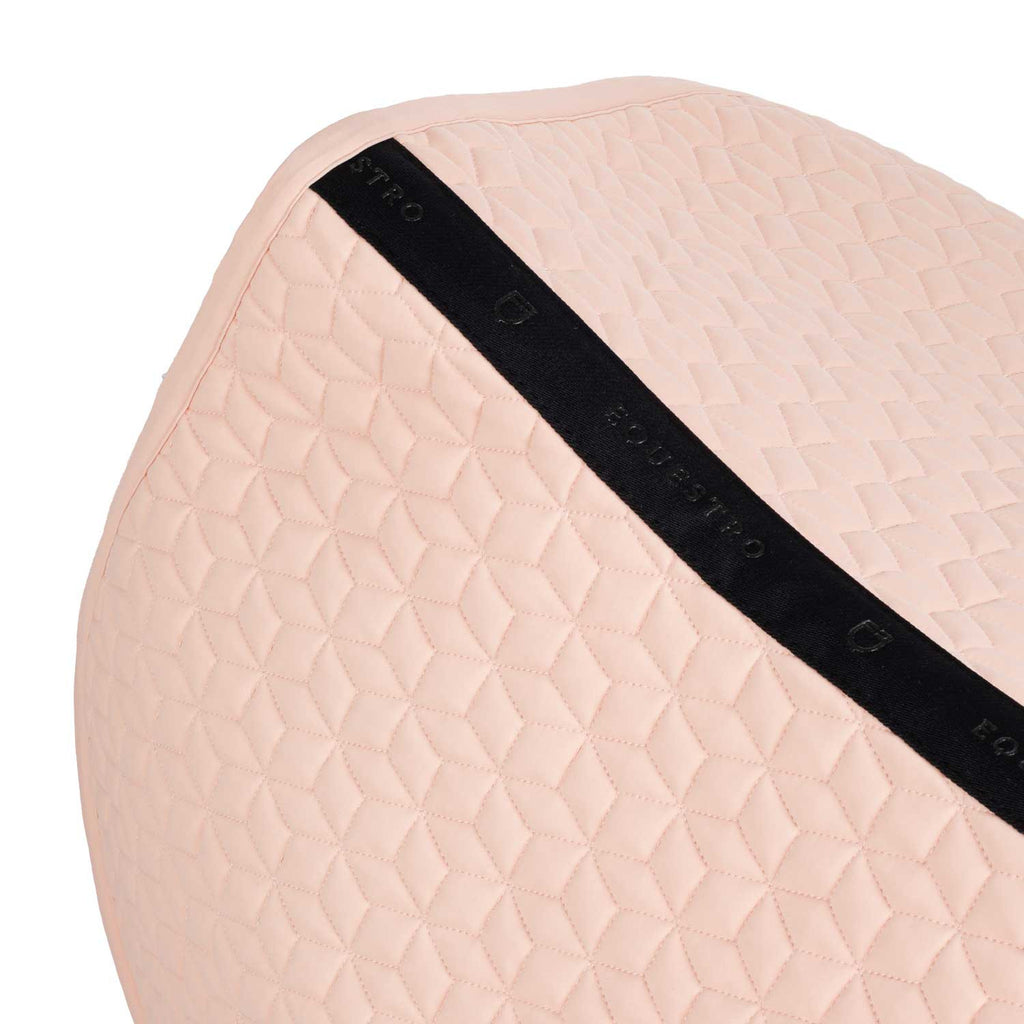 Jumping saddle pad cube quilting