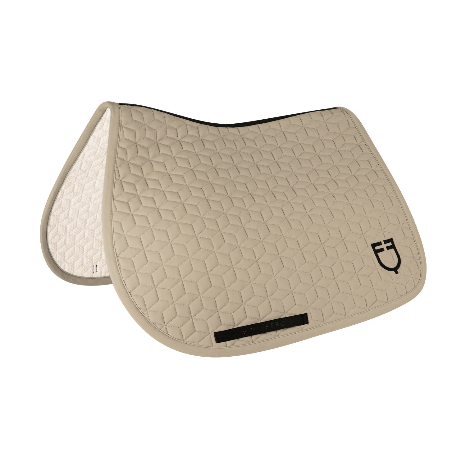 Jumping saddle pad cube quilting