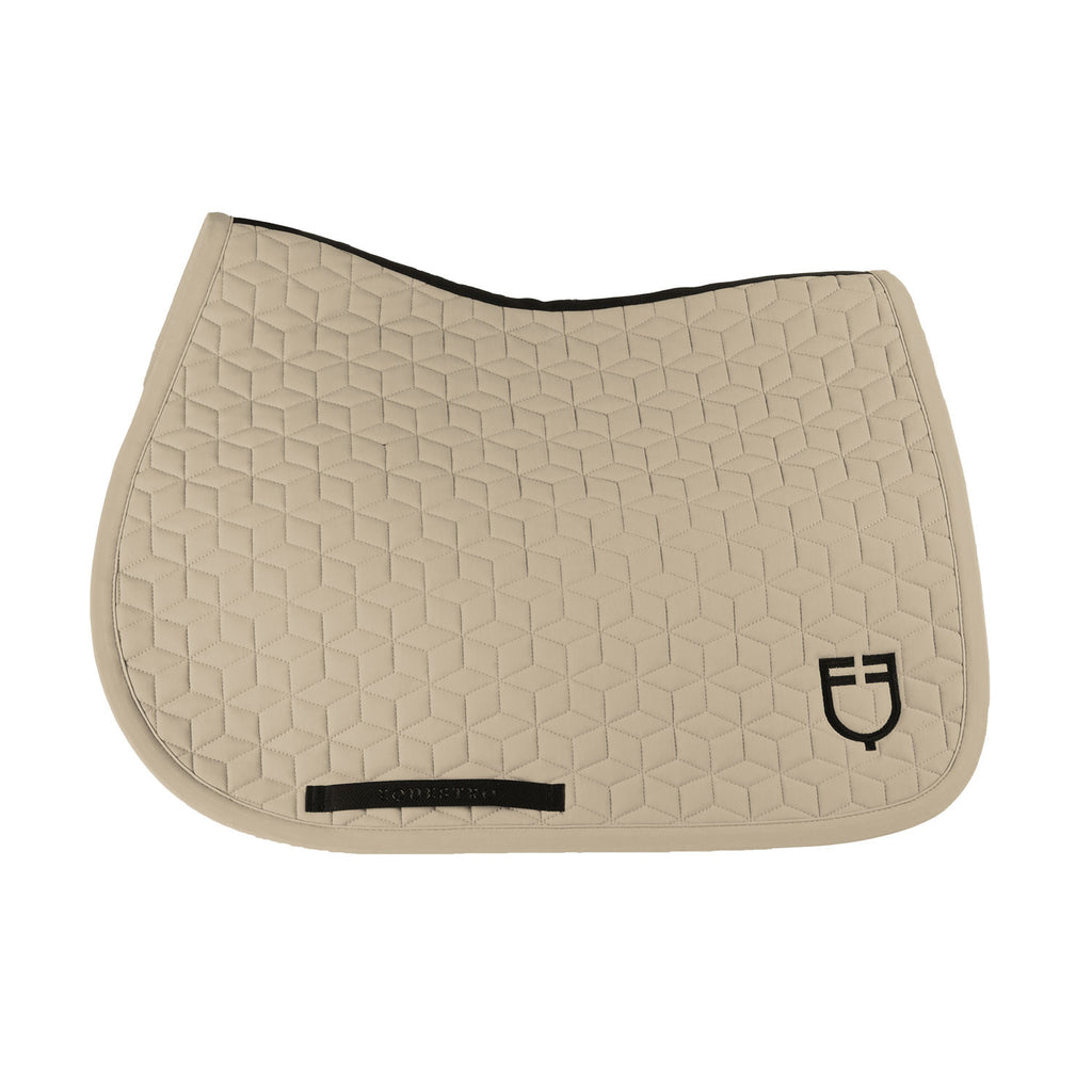 Jumping saddle pad cube quilting