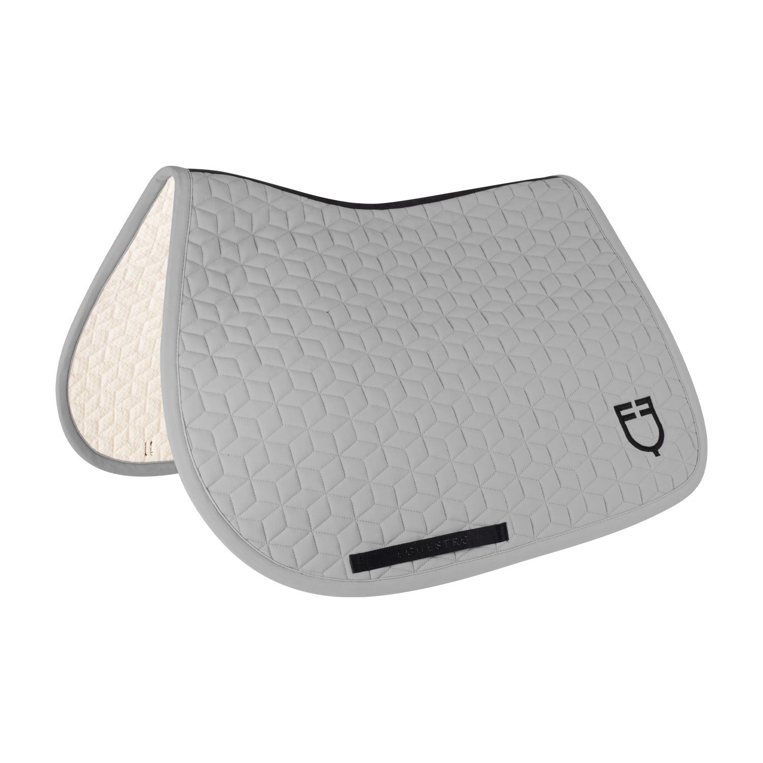 Jumping saddle pad cube quilting