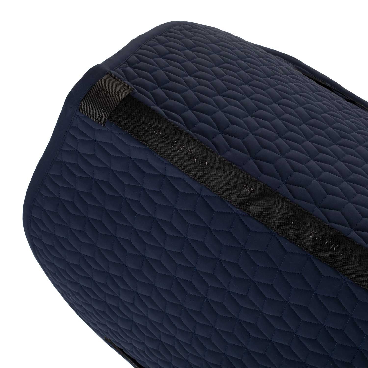 Jumping saddle pad cube quilting