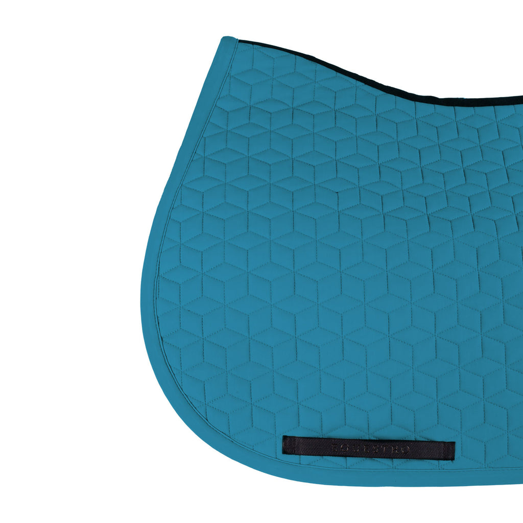 Jumping saddle pad cube quilting