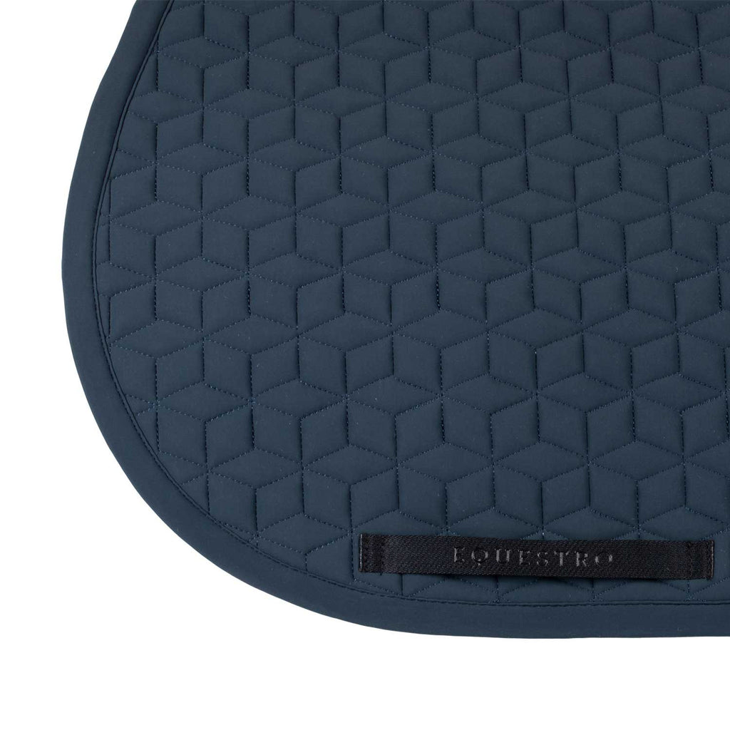 Jumping saddle pad cube quilting