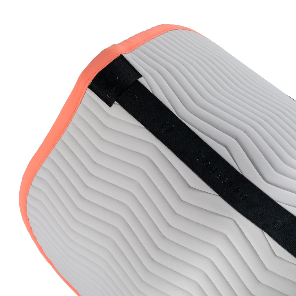 Wave Quilting jumping saddle pad in technical fabric