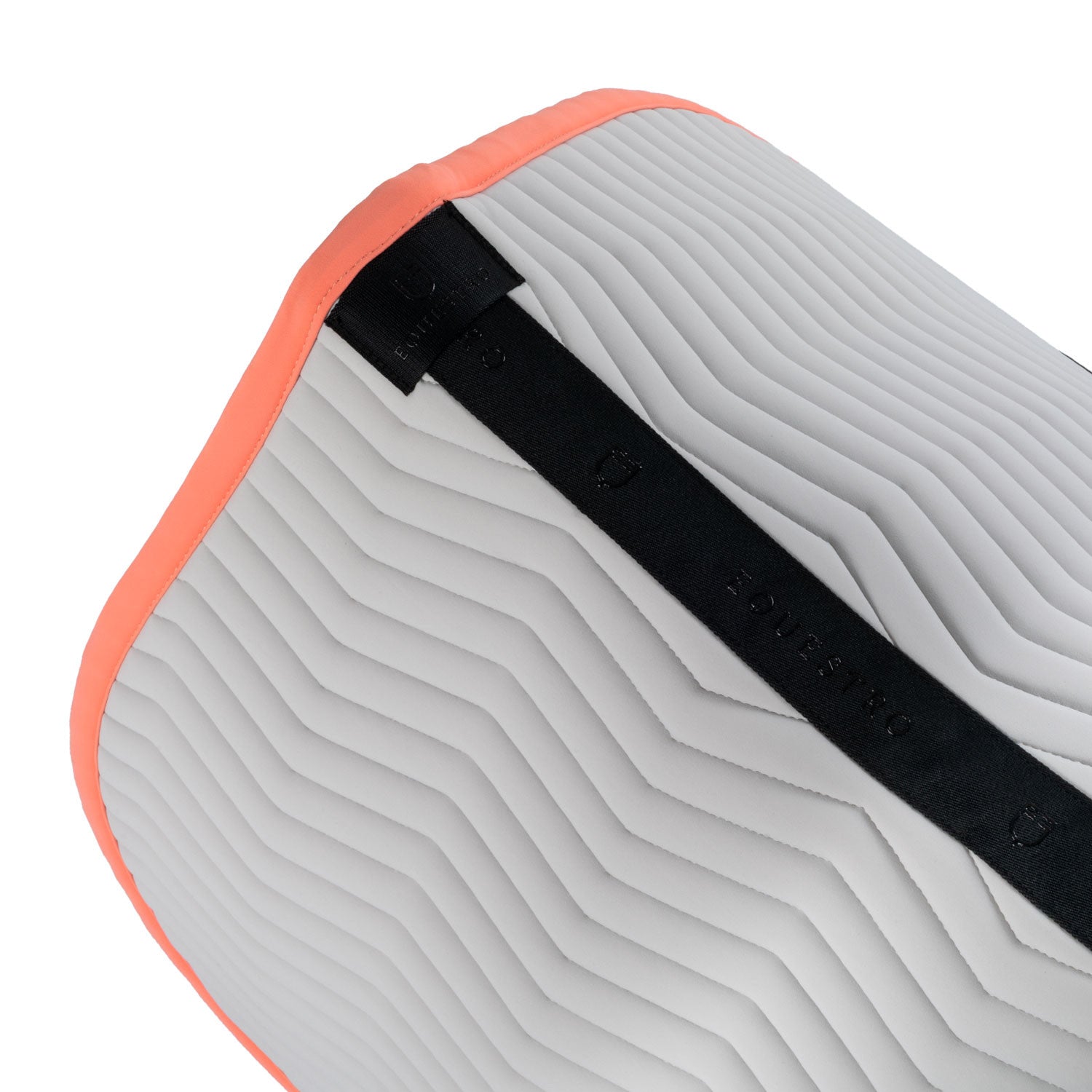 Wave Quilting jumping saddle pad in technical fabric
