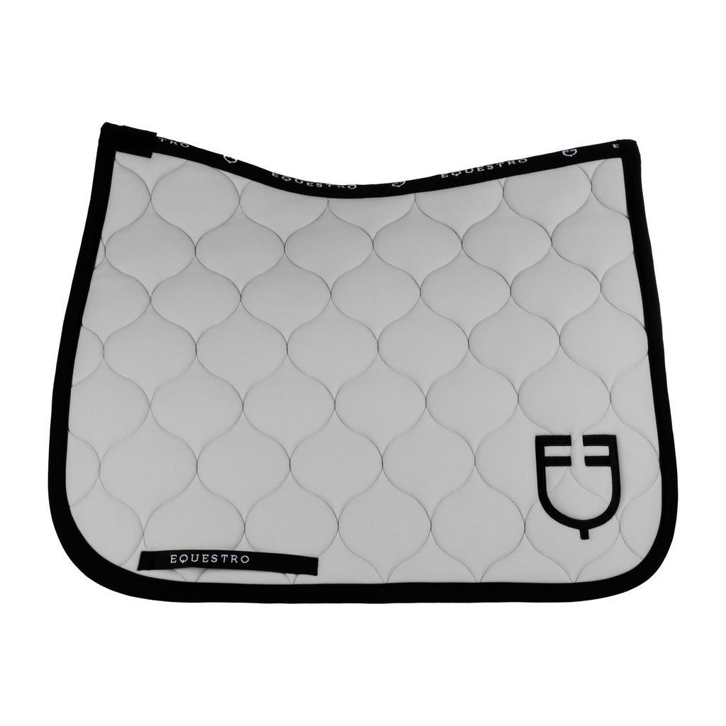 Dressage saddle pad with onion quilting