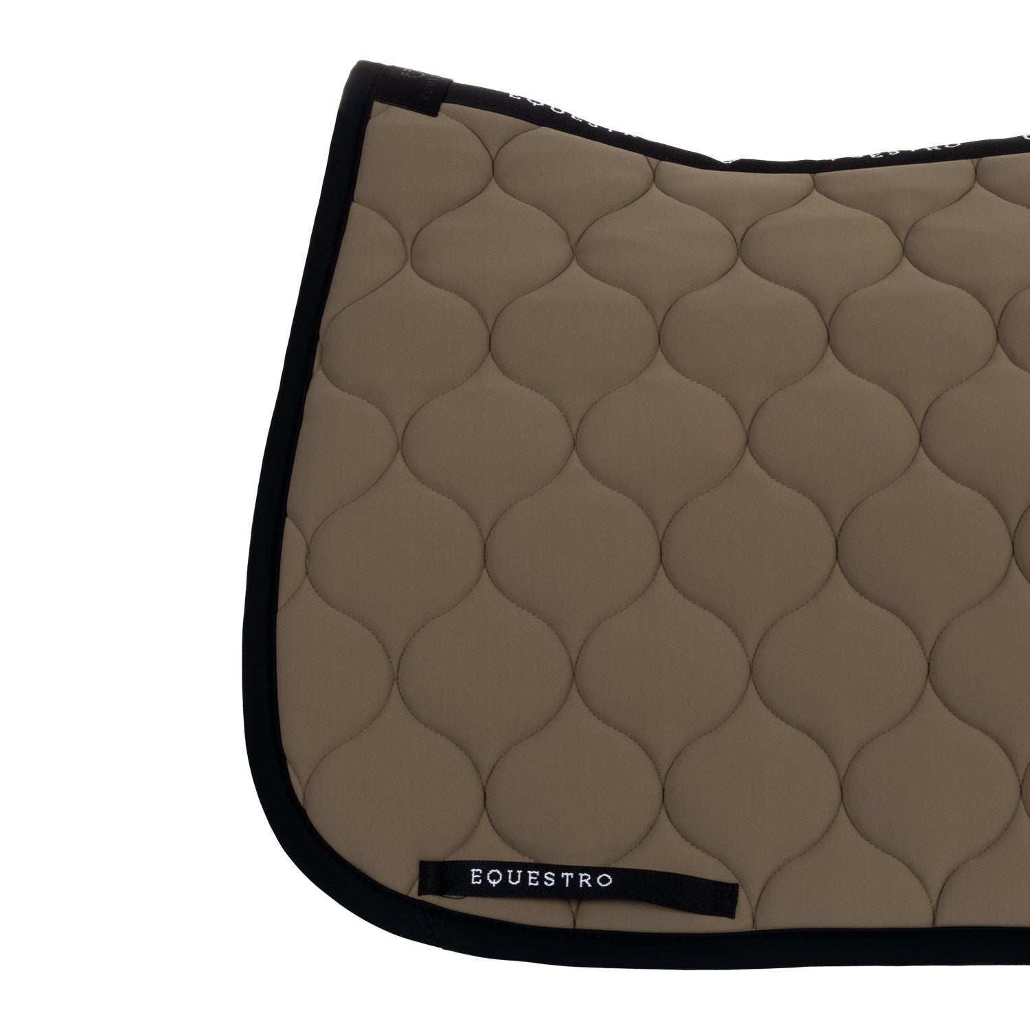 Dressage saddle pad with onion quilting
