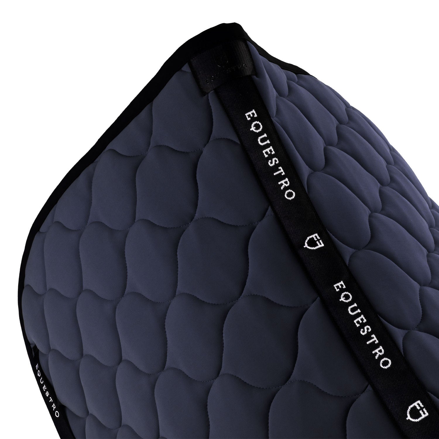 Dressage saddle pad with onion quilting
