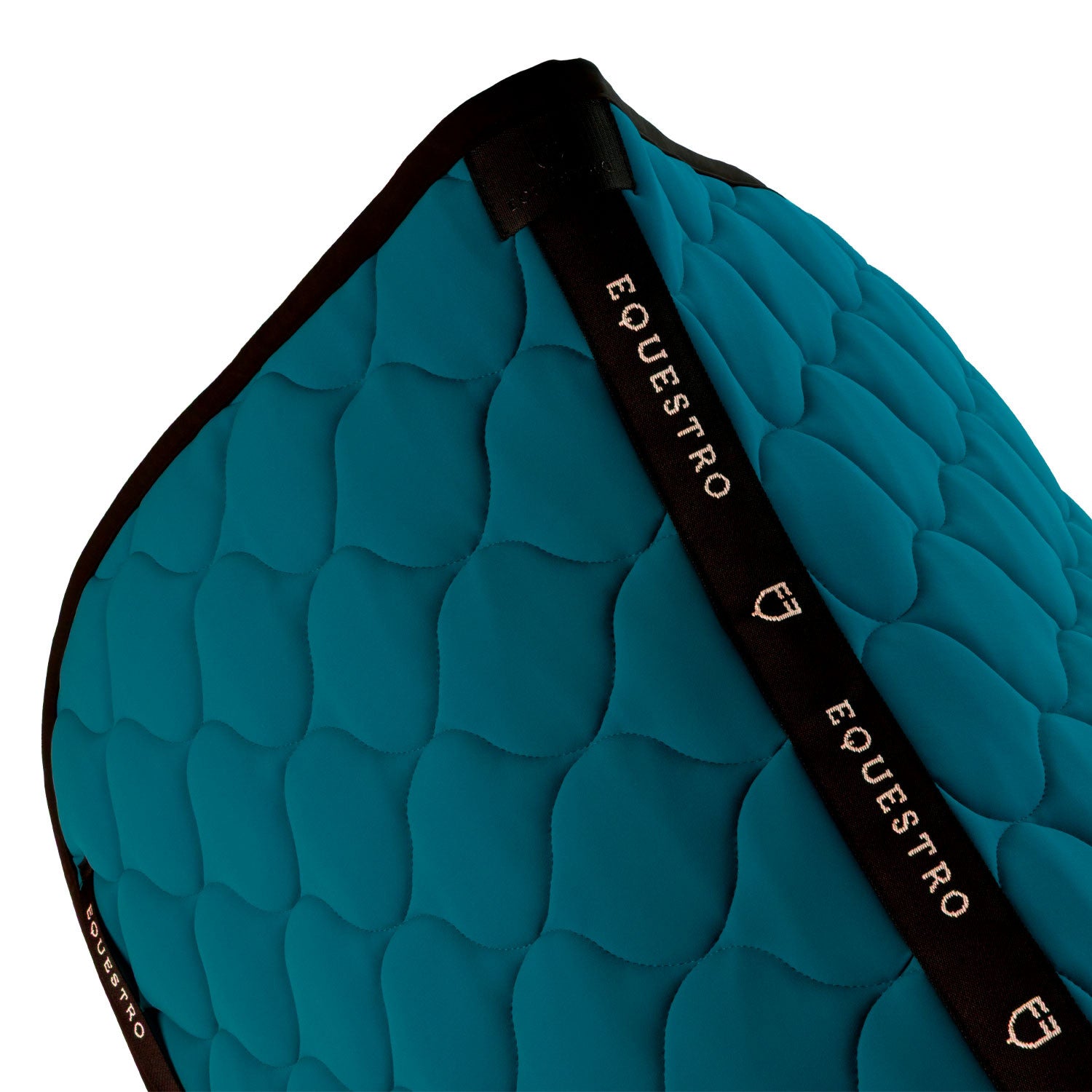 Dressage saddle pad with onion quilting