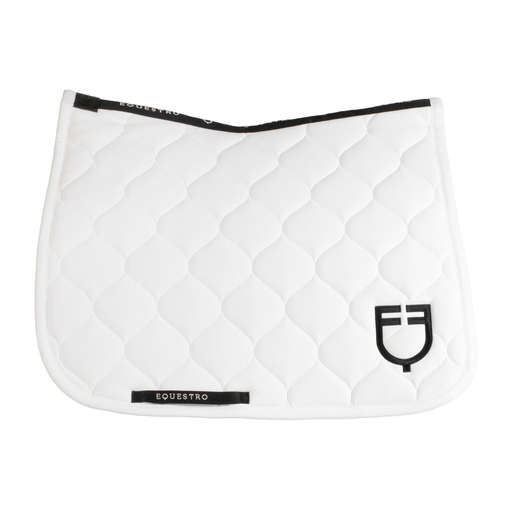 Dressage saddle pad with onion quilting